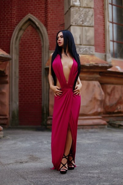 Интригующая куртизанка с шаловливыми глазами и жгучим телом приглашает на встречу состоятельного господина. Я сделаю все, чтобы ты почувствовал себя королем, и наше свидание оставило память на всю жизнь. 19084, 23 года